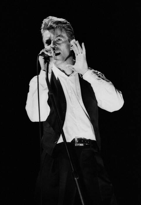 David Bowie op het podium tijdens de Sound And Vision Tour 1990 David Bowie op het podium tijdens de Sound And Vision Tour 1990