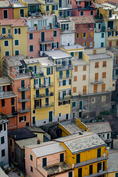 Des maisons hautes en couleurs Des maisons hautes en couleurs