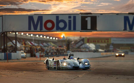 Audi R8 en course à Sebring Floride USA 2003