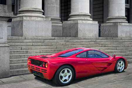 Supercar Mclaren F1