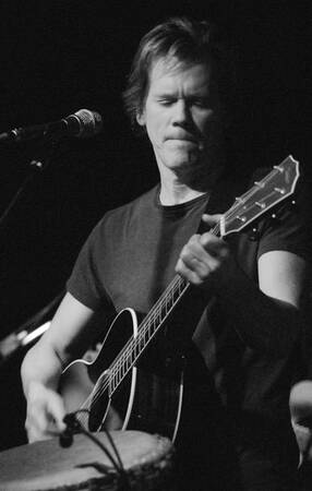 Actuación de Bacon Brothers