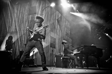 Le guitariste Captain Kirk Douglas de The Roots Le guitariste Captain Kirk Douglas de The Roots