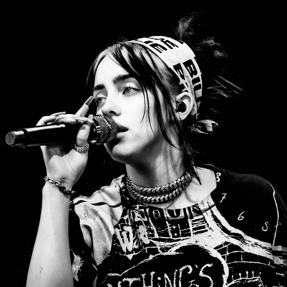 Maglietta Unisex Billie Eilish Con Logo Racer E Stampa Posteriore Blohsh - Cotone Morbido, Vestibilità Aderente