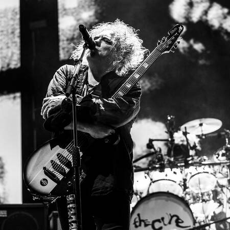 Robert Smith - The Cure Robert Smith - The Cure