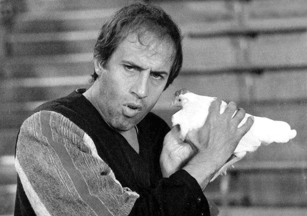 Adriano Celentano verkörpert die Figur Bingo Bongo