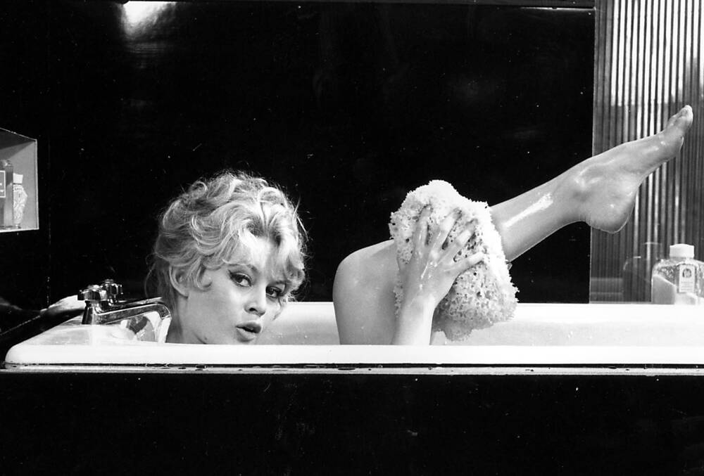 Brigitte Bardot i sitt badrum