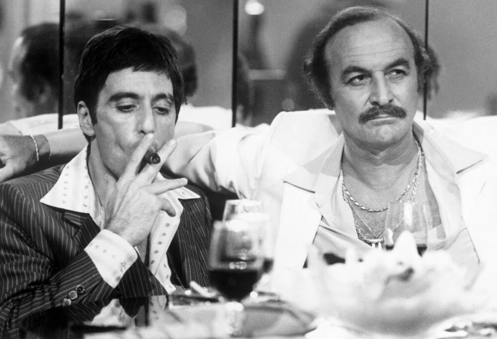 Pacino y Robert Loggia trabajando juntos en Scarface en 1983