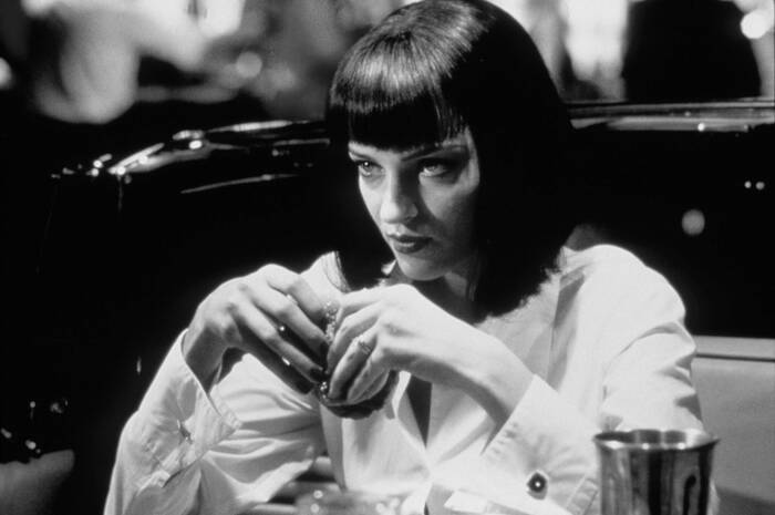 Uma Thurman nel ruolo di Mia Wallace ordina un hamburger Uma Thurman nel ruolo di Mia Wallace ordina un hamburger