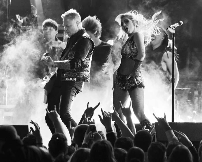 Metallica con Lady Gaga (2017) Metallica con Lady Gaga (2017)