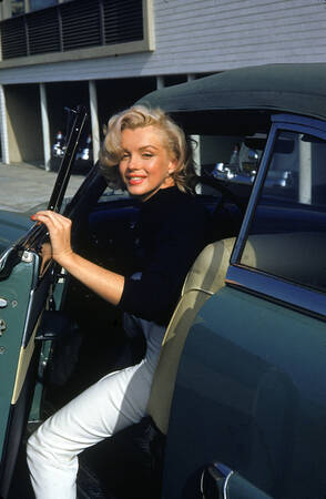 Marilyn Monroe stepping out of her car in Hollywood -1953 Marilyn Monroe stepping out of her car in Hollywood -1953