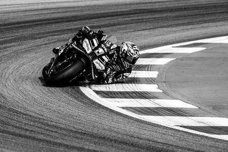 Jorge Martin elbow to the ground Jorge Martin elbow to the ground
