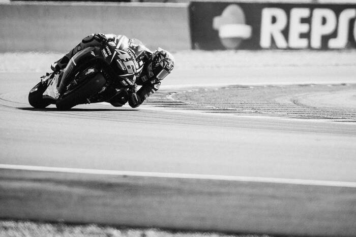 Valentino Rossi in de blauwe S