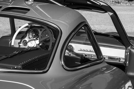 Mercedes 300SL Gullwing Binnenkant sluiten NB Mercedes 300SL Gullwing Binnenkant sluiten NB