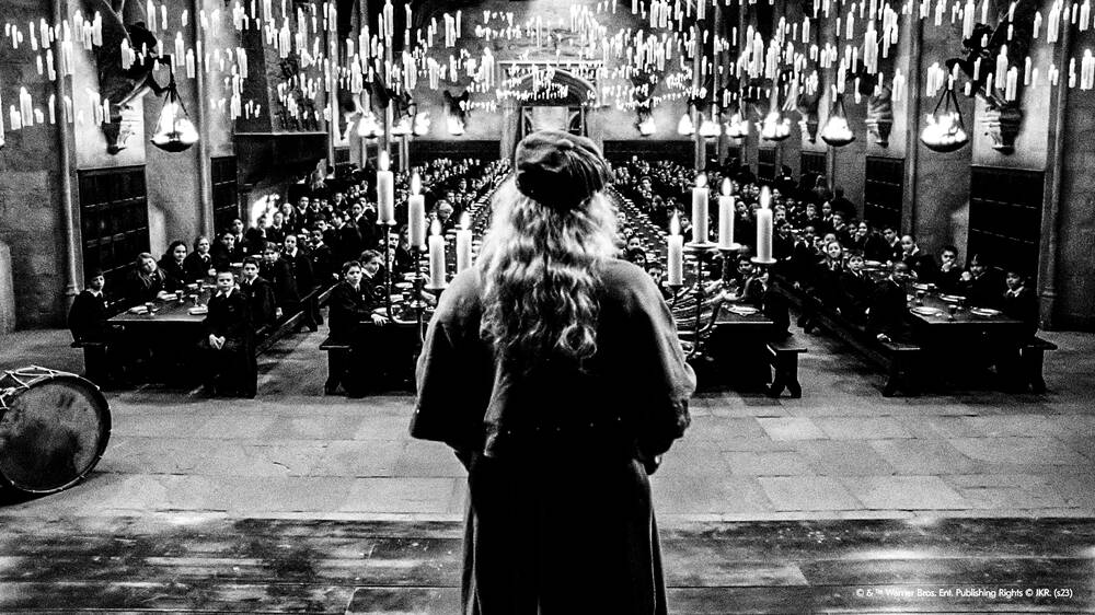 Professor Dumbledore facing the students - Foto en Poster te koop