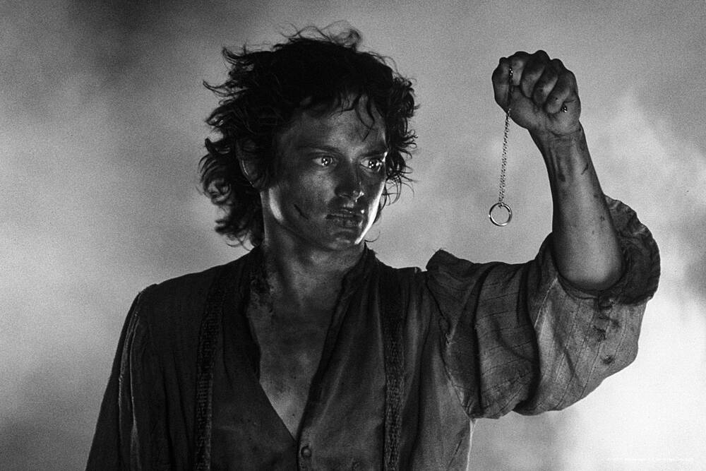 Frodo hypnotized by the Ring