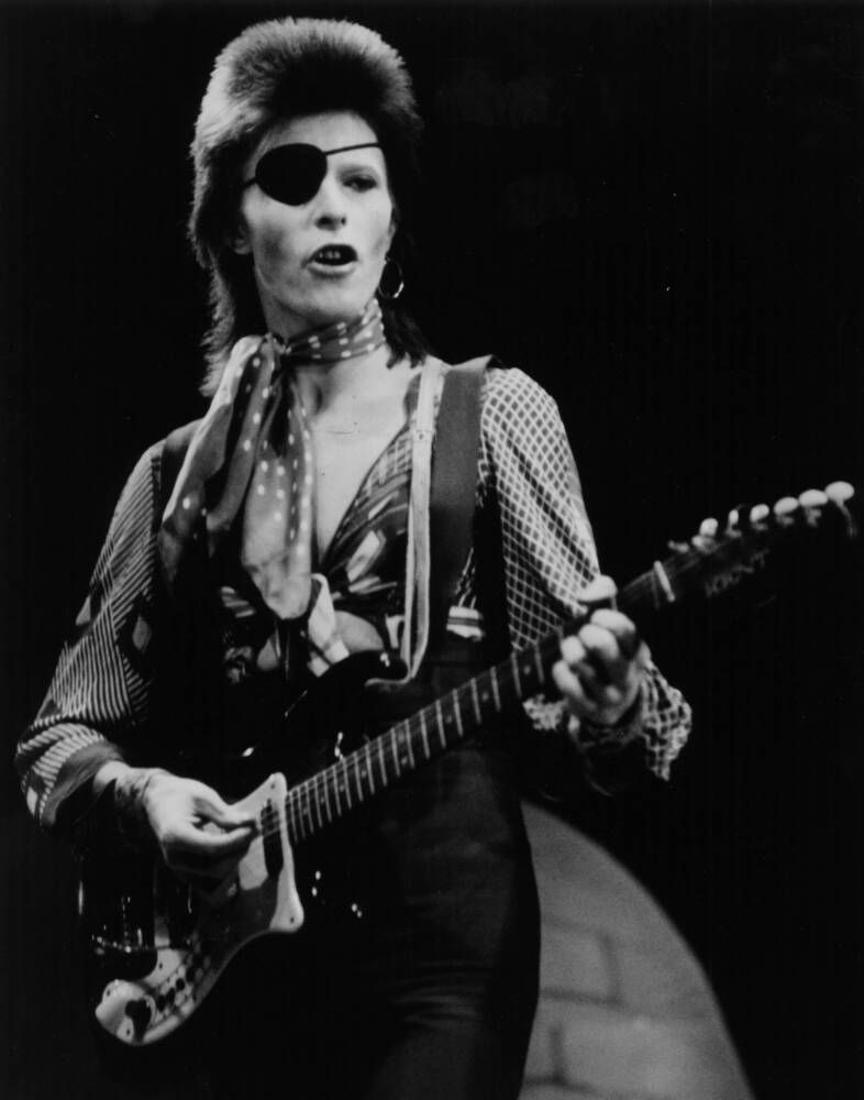 David Bowie zingt Rebel Rebel