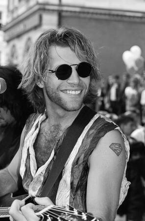 Jon Bon Jovi zet Covent Garden in vuur en vlam