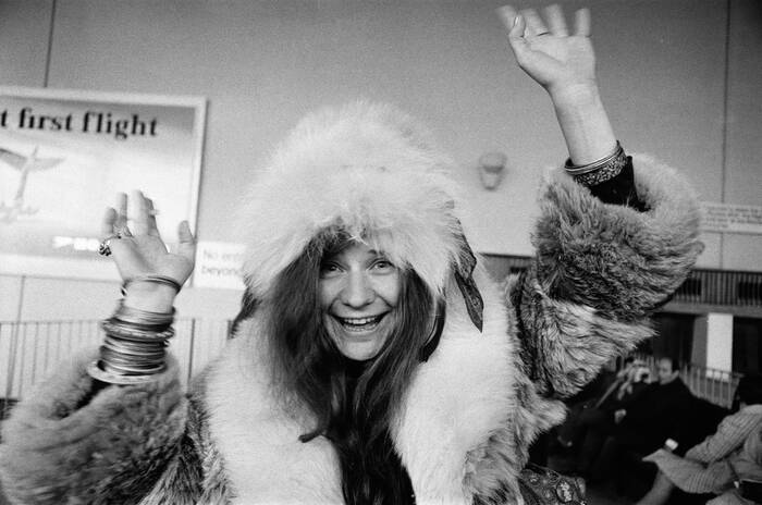 Janis Joplin all'aeroporto di Londra Heathrow Janis Joplin all'aeroporto di Londra Heathrow