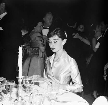Audrey Hepburn au Lido de Paris en 1955 Audrey Hepburn au Lido de Paris en 1955