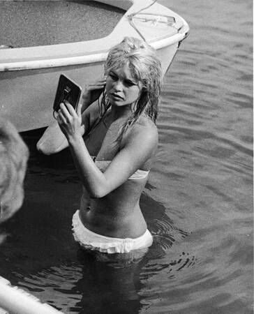 Brigitte Bardot aan het meer van Genève in 1961 Brigitte Bardot aan het meer van Genève in 1961