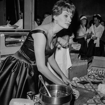 Dolce Vita i Hollywood - Sophia Loren gör en pizza Dolce Vita i Hollywood - Sophia Loren gör en pizza