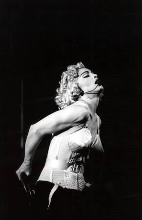 Madonna op het podium in stadion Feijenoord in Rotterdam Madonna op het podium in stadion Feijenoord in Rotterdam