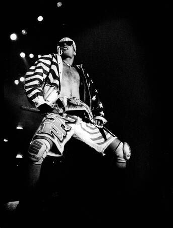 Vanilla Ice - Live in Nederland in 1991 Vanilla Ice - Live in Nederland in 1991