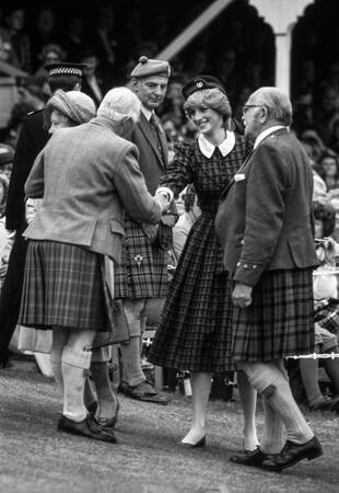 Prinsessan Diana vid Braemar Games i Skottland 1982 Prinsessan Diana vid Braemar Games i Skottland 1982