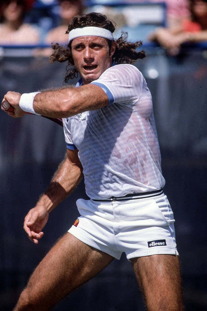 Guillermo Vilas in action at the 1982 US Open