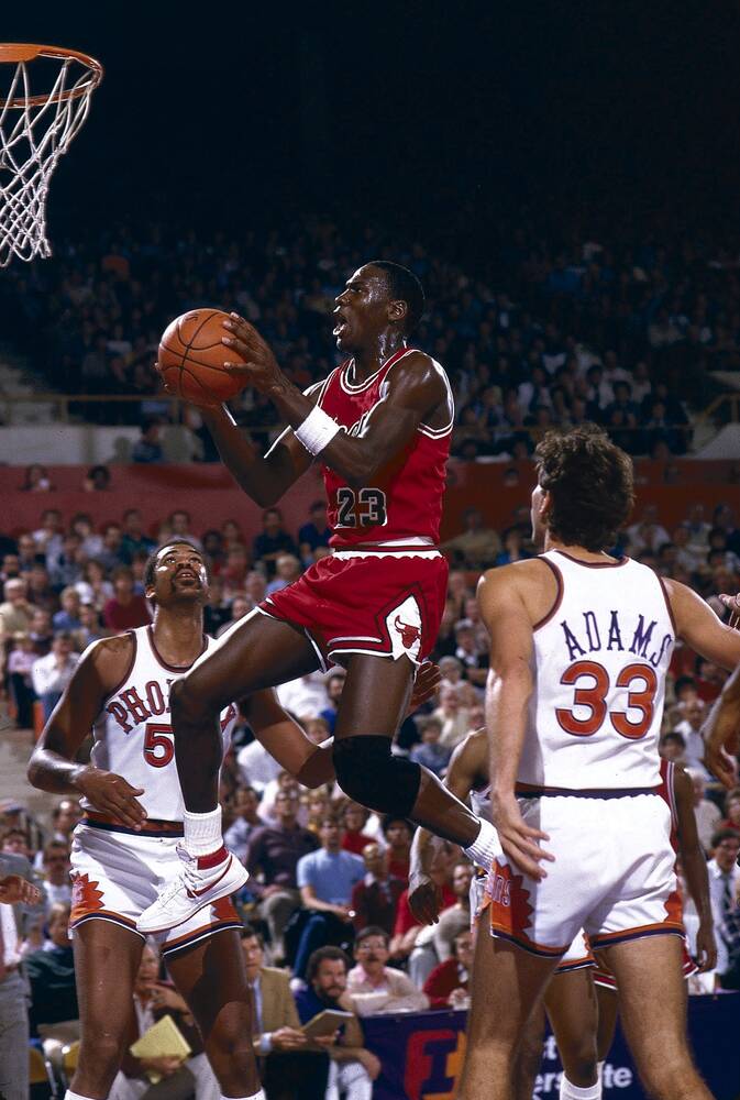 Michael Jordan and the Chicago Bulls vs Phoenix Suns 1984