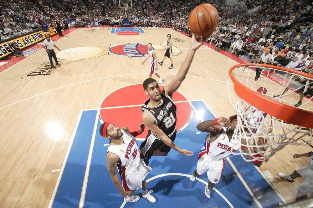 Tim Duncan San Antonio Spurs - Game 4 Basketball Finals 2005