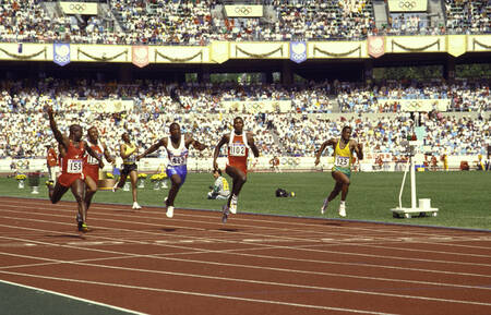 Ben Johnson crosses the line 100m - Final Seoul in 1988 Ben Johnson crosses the line 100m - Final Seoul in 1988