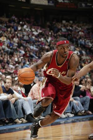 Cleveland Cavaliers - LeBron James Cleveland Cavaliers - LeBron James