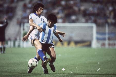 Diego Maradona Argentina vs El Salvador World Cup 1982