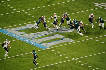 Tom Brady Patriots vs Eagles Super Bowl LII
