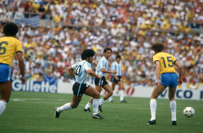 Diego Maradona ball control Argentina Brazil - Barcelona 1982 Diego Maradona ball control Argentina Brazil - Barcelona 1982
