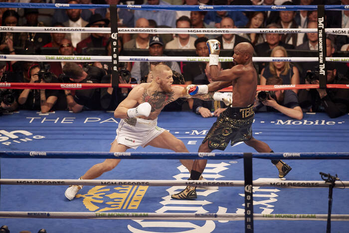 Floyd Mayweather vs Conor McGregor