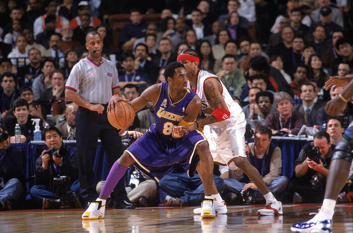 Kobe Bryant vs Allen Iverson at the 2002 All-Star Game Kobe Bryant vs Allen Iverson at the 2002 All-Star Game