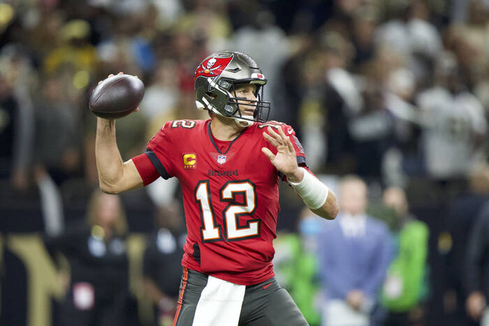 Tom Brady Buccaneers vs Saints Superdome 2021