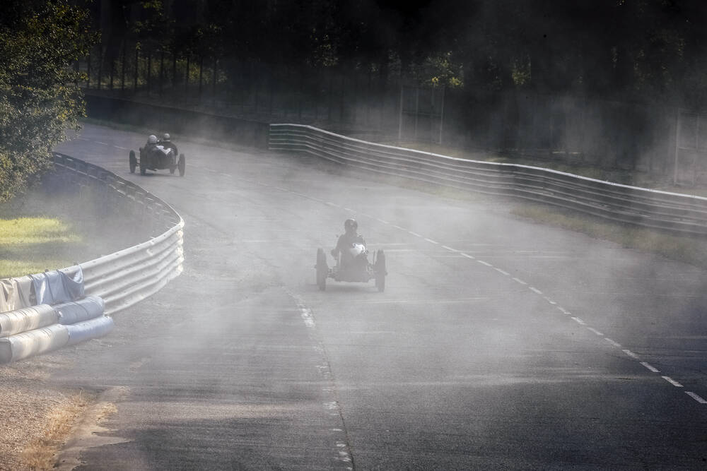 UN MATIN BRUMEUX DE SEPTEMBRE A MONTLHERY