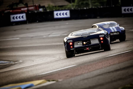 FORD GT40 et JAGUAR Type E LE MANS FORD GT40 et JAGUAR Type E LE MANS