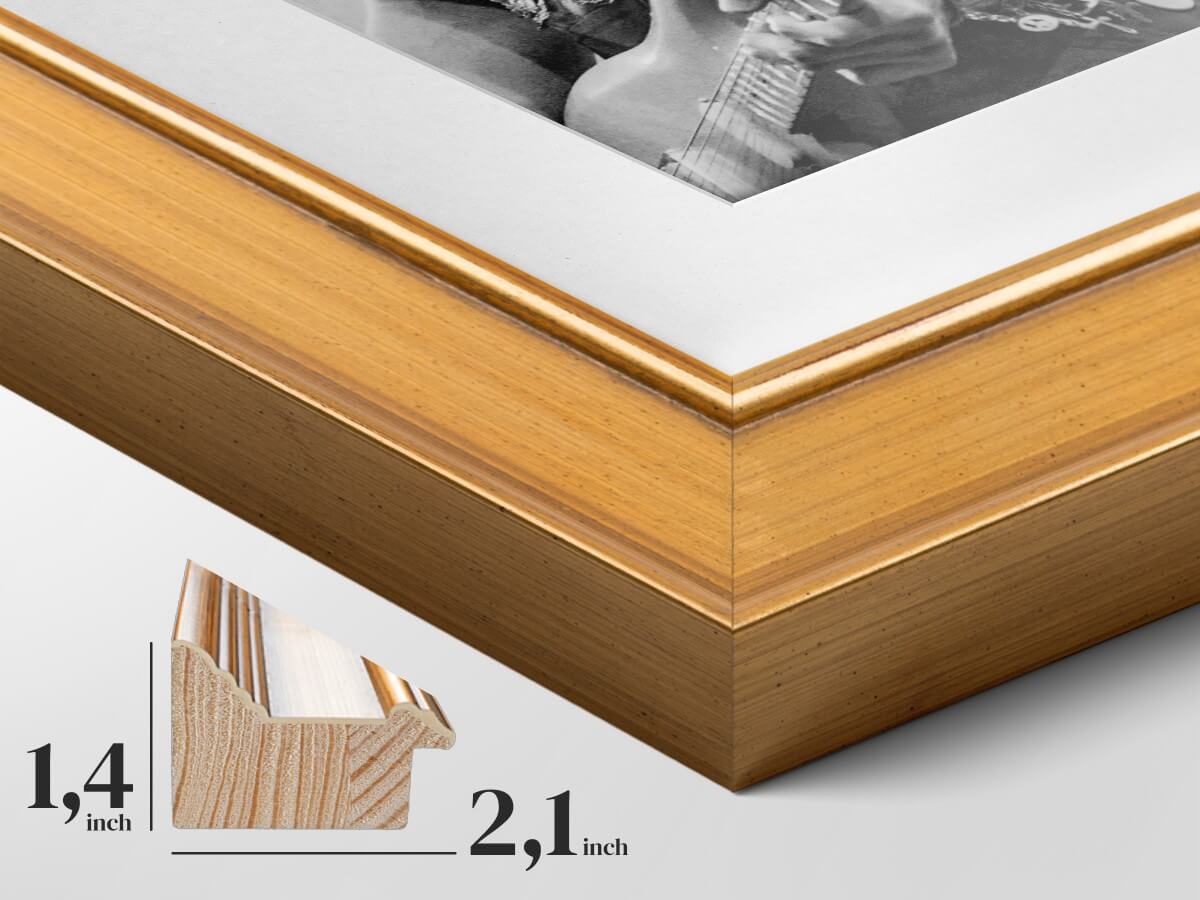 Antique Gold Wooden Frame - Prestige and Timelessness